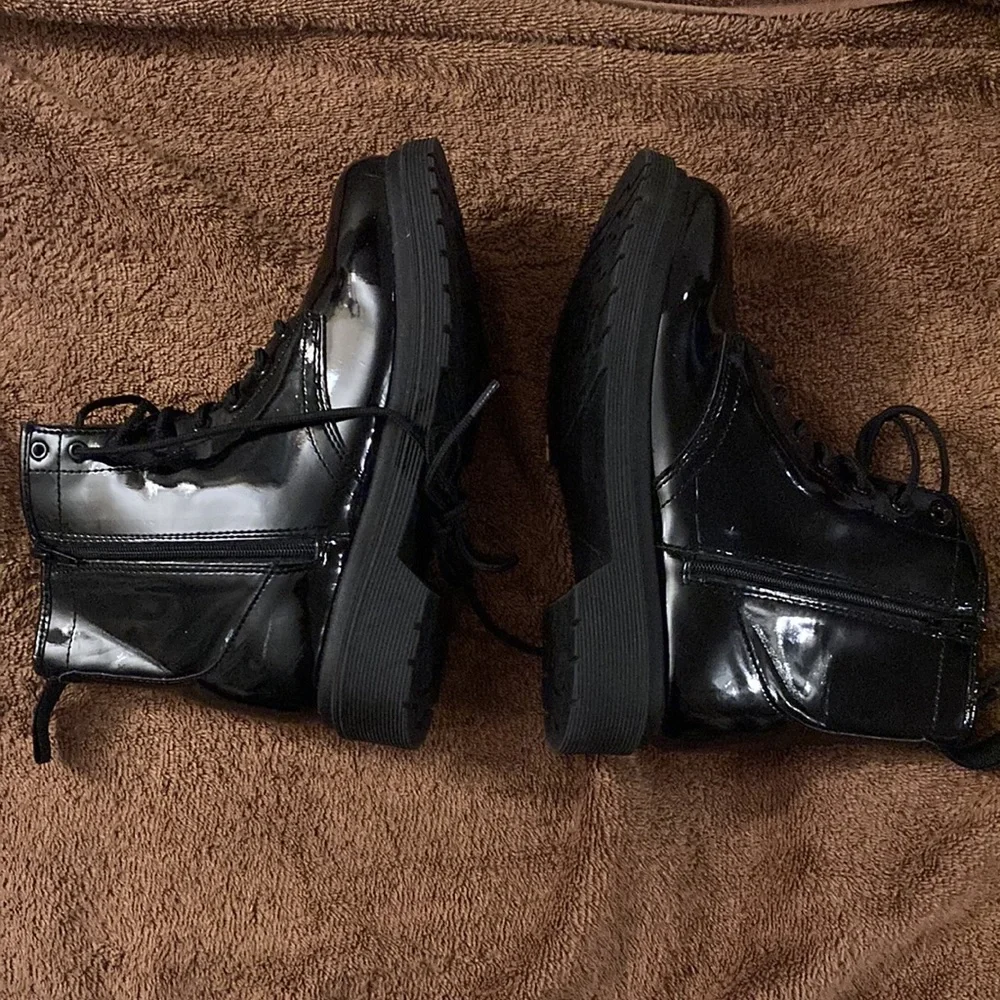 Cherokee Boots - Picture 4 of 5